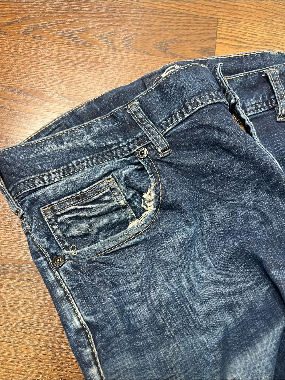 Silver Jeans, Allan in Medium/Dark Wash size Men’s W34/L34